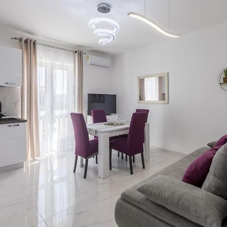 Royal Rose Gold Apartment โวดีเซ ภายนอก รูปภาพ