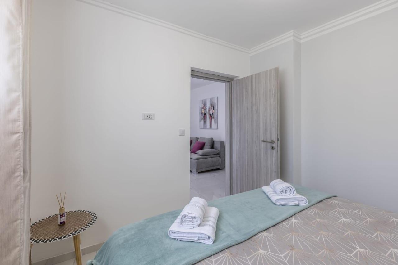Royal Rose Gold Apartment โวดีเซ ภายนอก รูปภาพ
