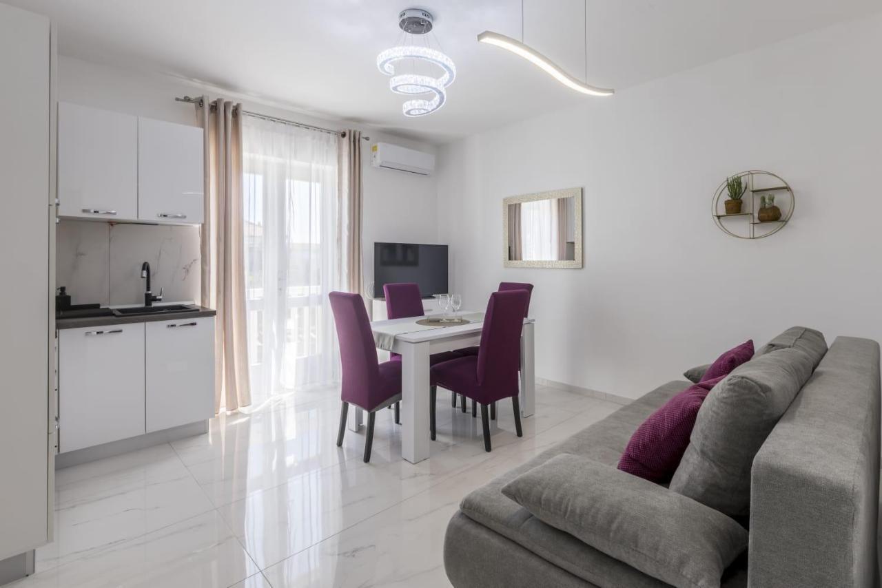 Royal Rose Gold Apartment โวดีเซ ภายนอก รูปภาพ