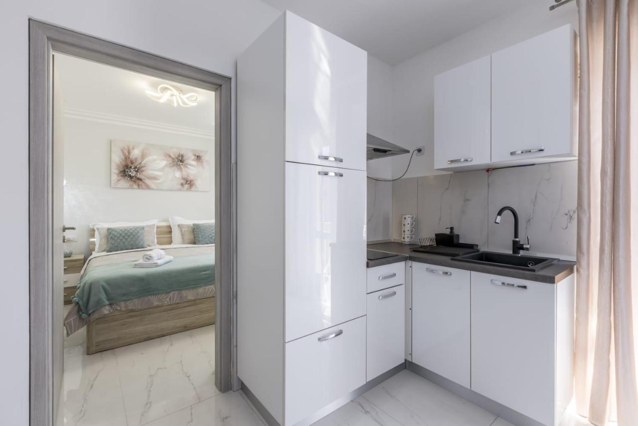 Royal Rose Gold Apartment โวดีเซ ภายนอก รูปภาพ