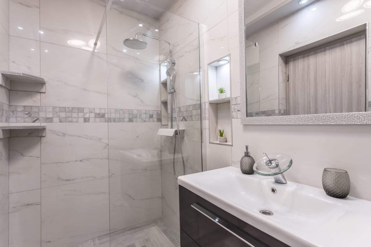 Royal Rose Gold Apartment โวดีเซ ภายนอก รูปภาพ